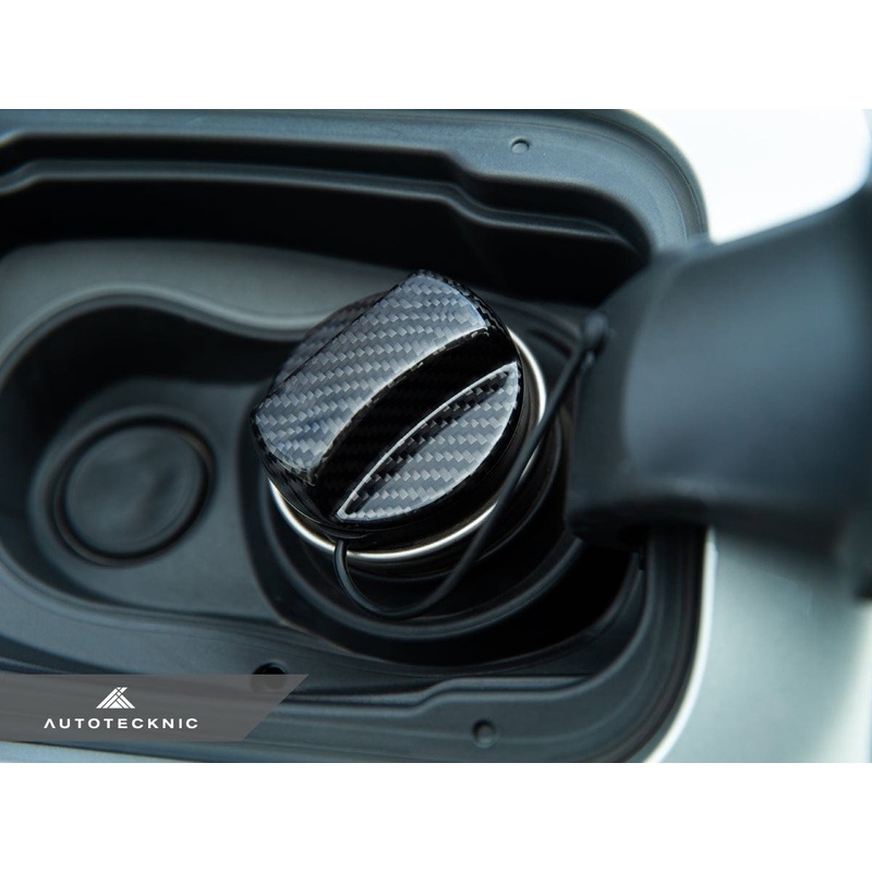 AutoTecknic Dry Carbon Competition Fuel Cap Cover – E60 M5 | 5-Series