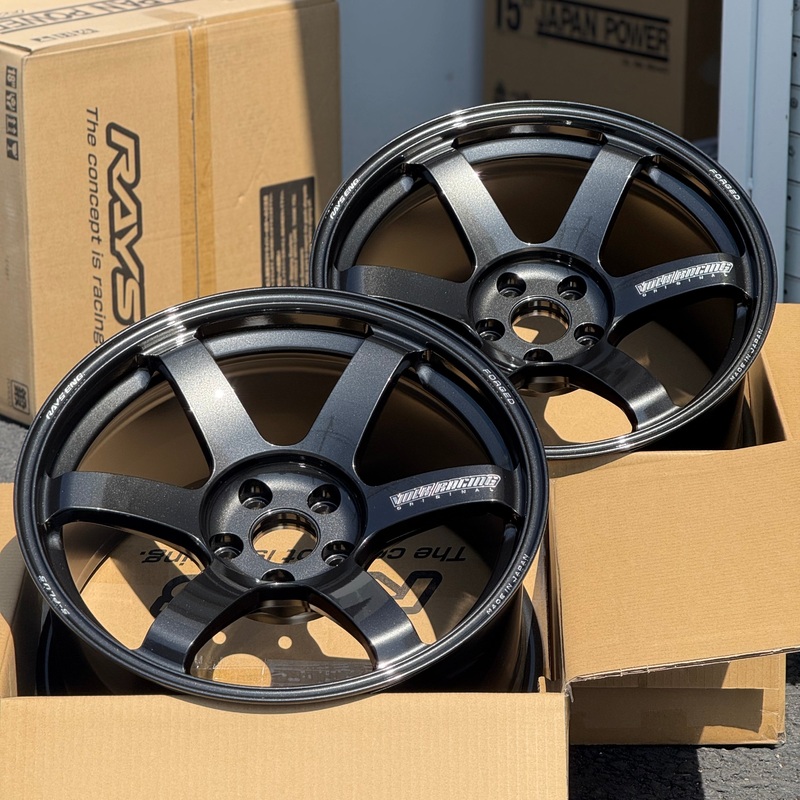 Volk Racing TE37 Saga S-Plus 18×10 +25, 18×11 +34 5×112 Diamond Dark Gunmetal (SET)