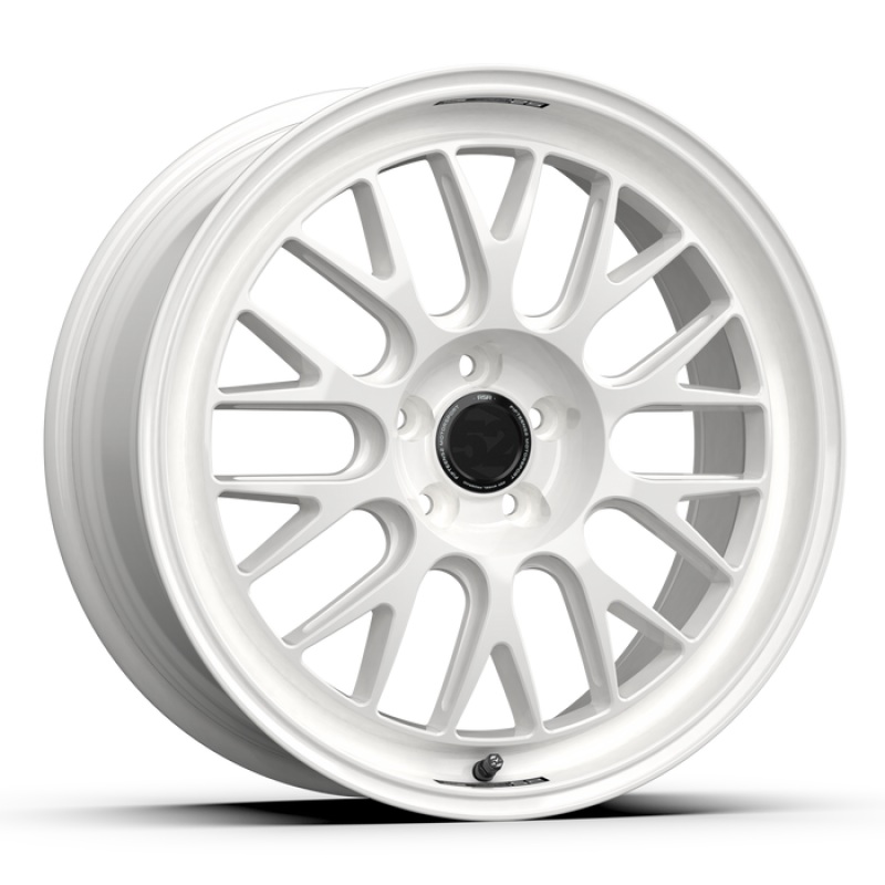 fifteen52 Holeshot RSR 19×9.5 5×114.3 38mm ET 73.1mm Center Bore Rally White